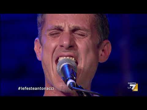"La vita fa schifo" - Le feste Antonacci