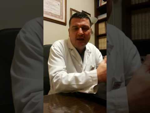 Maschere da patata rozza intorno a occhi In a che ora è migliore per fare un pacco di faccia di argilla