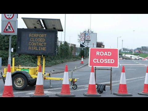 Roads closed and emergency services near Heathrow Airport after fire leads to closure | AFP