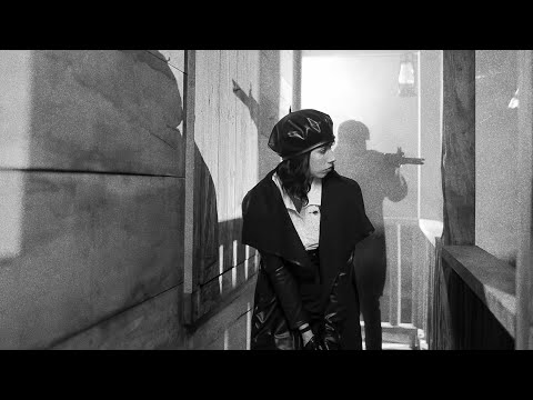 JENN X @dereksantana - BUZOS EN EL MAR (Official Video)