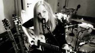 Judith Holofernes - Mini Doku | Ein leichtes Schwert