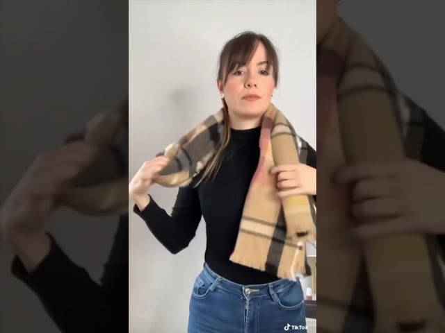 Vídeo relacionado con Pañuelo Disney bufanda pareo diferentes tamaños, Donald, 55 x 200 cm