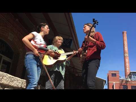 "The Road That's Walked by Fools" - Tatiana Hargreaves, Alice Gerrard, and Allison de Groot