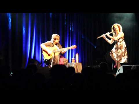 Yamandu Costa and Salit Lahav - Tarde de Chuva (Paulo Moura)