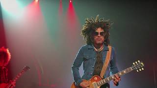 Lenny Kravitz - Fly Away / Dig In / Bring It On / American Woman (Live)