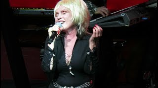 Blondie 🐝 Gravity - Live @ Olympia 2017  (Paris)