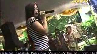 Download lagu Dangdut Hot / Ada Rindu / Mustika / Lia mp3