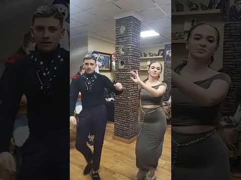 GITANOS BAILANDO RUMBAS ESPECTACULAR 🕺💃#gypsy #gitanos #dance #rumbas #gitane #cigana #shorts #fyp
