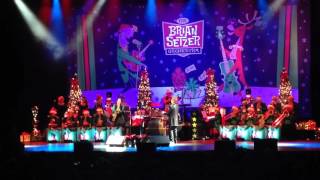 Rockin' Around The Christmas Tree