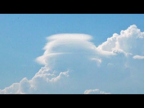 Nuclear Cumulonimbus Pileus Timelapse (HD) - Devon 25/06/2020