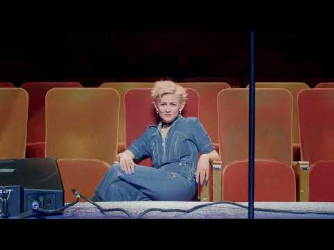 Stine Bramsen - Blonde & Blank - Live musikvideo