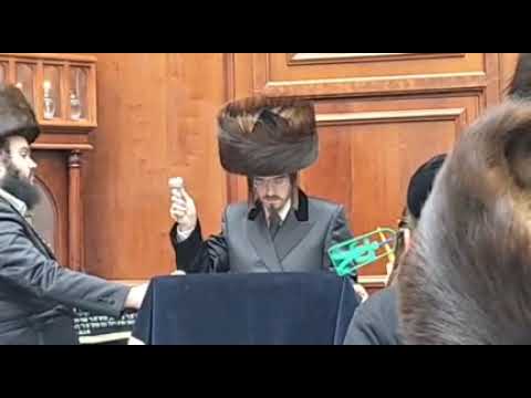 Sadigura Rebbe With The Ruziner Grogger - Purim 5782