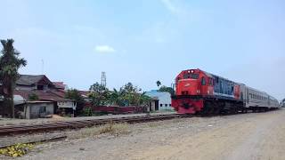 Download lagu Suara Klakson Semboyan 35 Panjang Lokomotif CC201 112R (CC201 93 02R) menarik KA. Sri Bilah Pagi U43 mp3 Download lagu Suara Klakson Semboyan 35 Panjang Lokomotif CC201 112R (CC201 93 02R) menarik KA. Sri Bilah Pagi U43 mp3