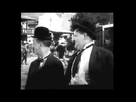 Stanlio e Ollio - Gangnam style