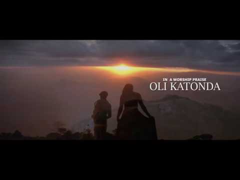 OLI KATONDA WEWUNYISA JUSTINE NABOSA PASTOR BUGEMBE BACK UP SINGER WORSHIP SONG