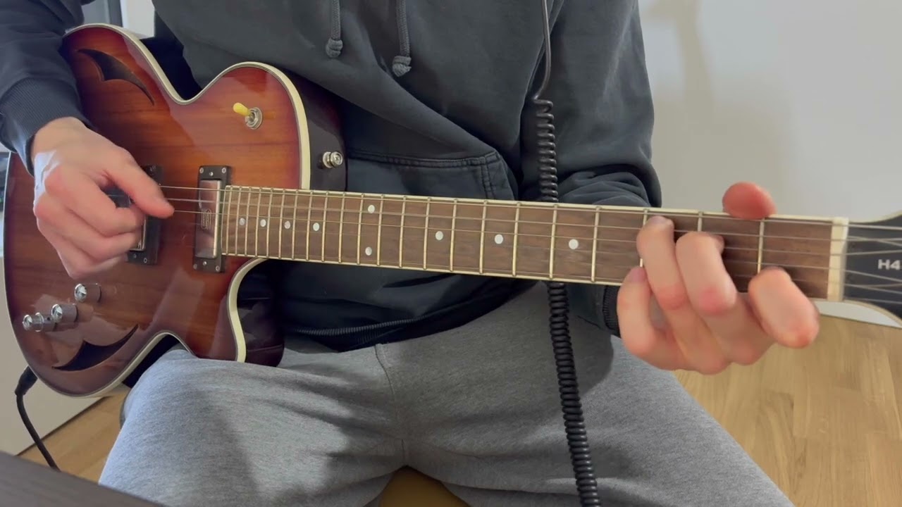 Roberto Barlocci playing the Squid Game "Round and Round" Mingle Song as a fingerstyle guitar cover