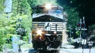 preview picture of video 'NS Train In Shepherdstown, West Virginia'