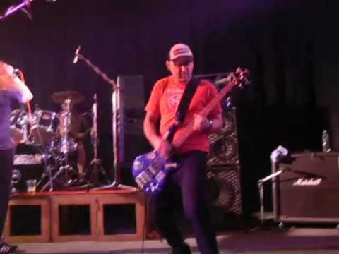 Kaosquad + Žrout - S.O.D. - Milk  Live Písek Divadlo Pod Čarou 3.11.2012 Foto Syky Rabies