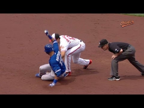 TOR@BAL: Young nails Bautista at second base