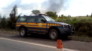 preview picture of video 'acidente entre duas carretas carregadas de combustivel'