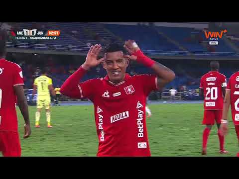 What a header from Cristian Barrios! América opens the scoring against Junior at the Pascual Guer...