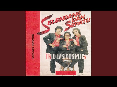 Selendang Dan Sepatu