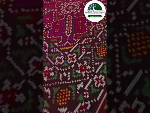 Single ikat Patola Saree jad Border and Pink Manekchowk motifs