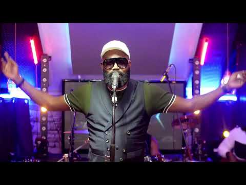 BOULEVARD DES STARS Live - GIZZY MANORA chante JB MPIANA KOFFI OLOMIDE et PAPA WEMBA