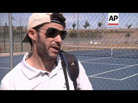 CRISIS TURNS "MANHATTAN OF MADRID" INTO A GHOST TOWN