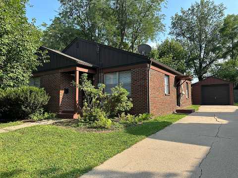 NEW LISTING - AVAILABLE NOW!!!  Adorable 3 bedroom home just north of UIHC, VA, and Dental School property video