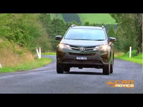 Berapa konsumsi BBM Toyota RAV4? - Oto