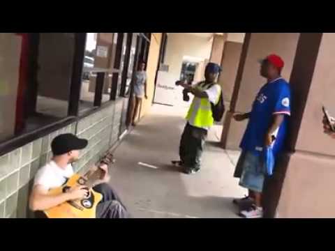 Skvělý pouliční zpěvák