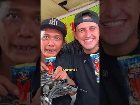 Dandanin motor orang lagi biar jadi motor terganteng pas ngabuburit! #DiModifinLadis #ladislao #fyp