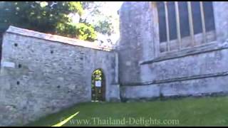 preview picture of video 'Christchurch & Christchurch Priory, Dorset, England ( 2 )'