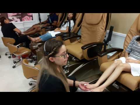 Aury's Royal Nails & SPA