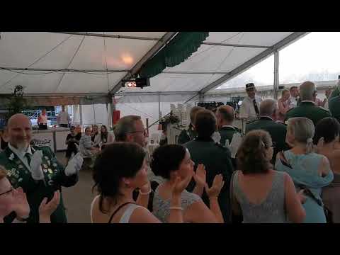 Schützenfest Neuenkirchen 2023 Begrüßung des Königspaares durch die Varenseller Schützen