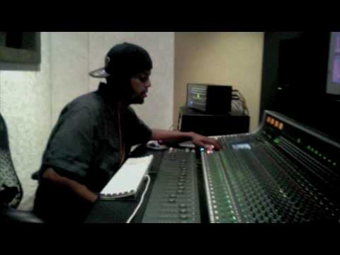 K.O. Mixing in the AWS 900