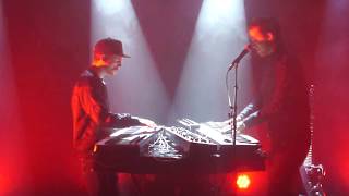 Malik Djoudi au Pediluve