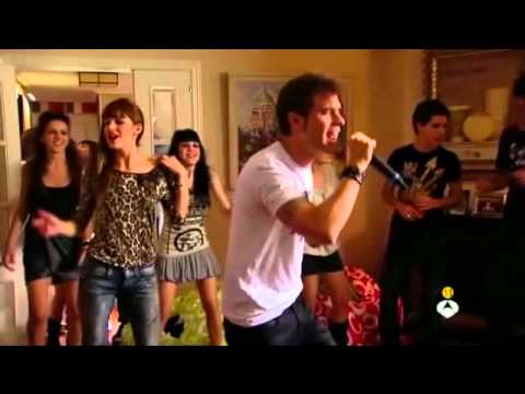 David canta Solo quiero bailar (Física o Química)