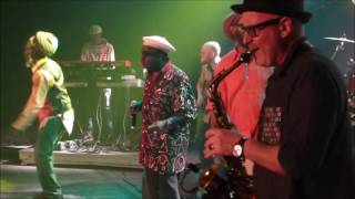 Mighty Diamonds feat Papet J à l'espace Julien - 4000 years (live)