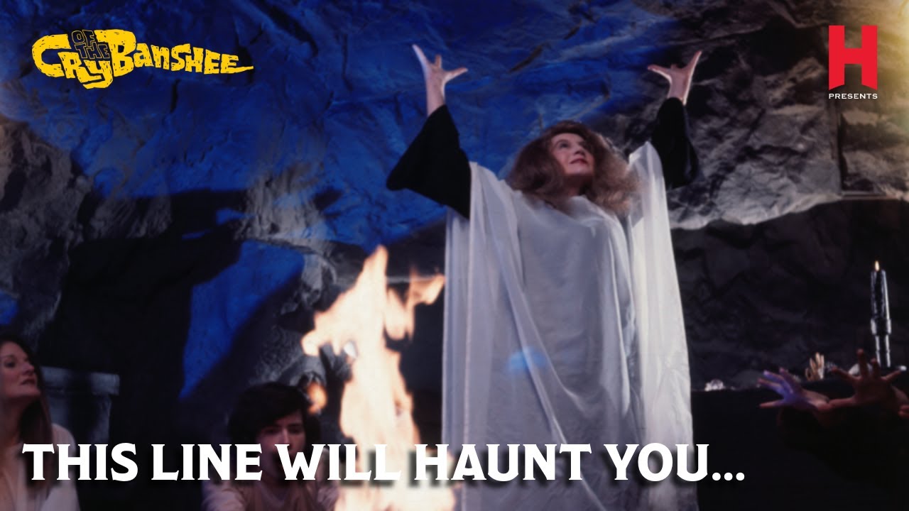 Miniature de la vidéo Oona Faces Vincent Price at His Cruelest du film Les Crocs de satan