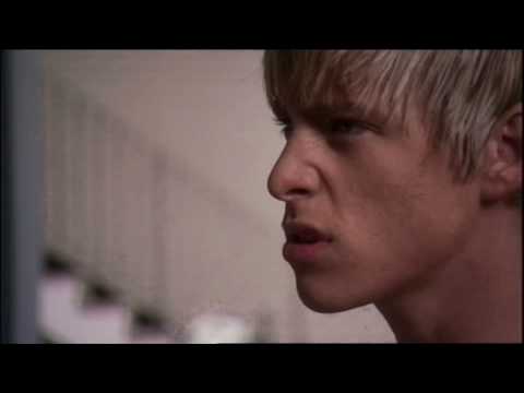 Maxxie Finds His Stalker - Skins