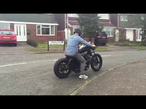 883 IRON STAGE 1 TUNED WITH HEAT WRAPPED VANCE & HINES SHORT SHOTS