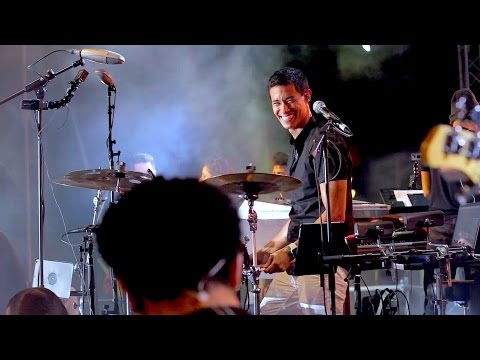 UNITY Live @ CSJF - Human Nature (Jon Secada)