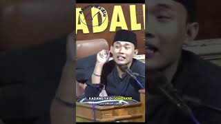 Download lagu Gus Elham Yahya #pengajian #rutinansholawatan #majelissholawat #guselhamyahya #lewatberanda mp3