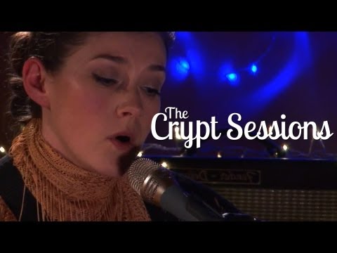 Shona Foster - Queens // The Crypt Sessions