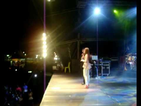 Amanda Neves e Padre Fabio de Melo............