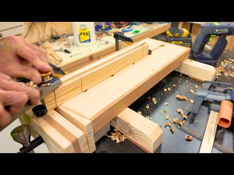 The Perfect MINI Workbench for a Small Workshop.