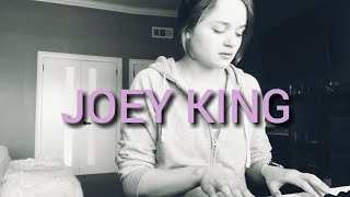'The Kissing Booth' Star Joey King Singing 'Little Dreamer' By Future Islands While In Quarantine