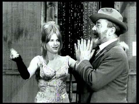 1965 Eva Pilarová a Jan Werich - Co ve městě se povídá